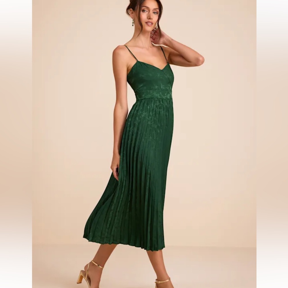 Regal Romance Emerald Floral Jacquard Pleated Satin Midi Dress
